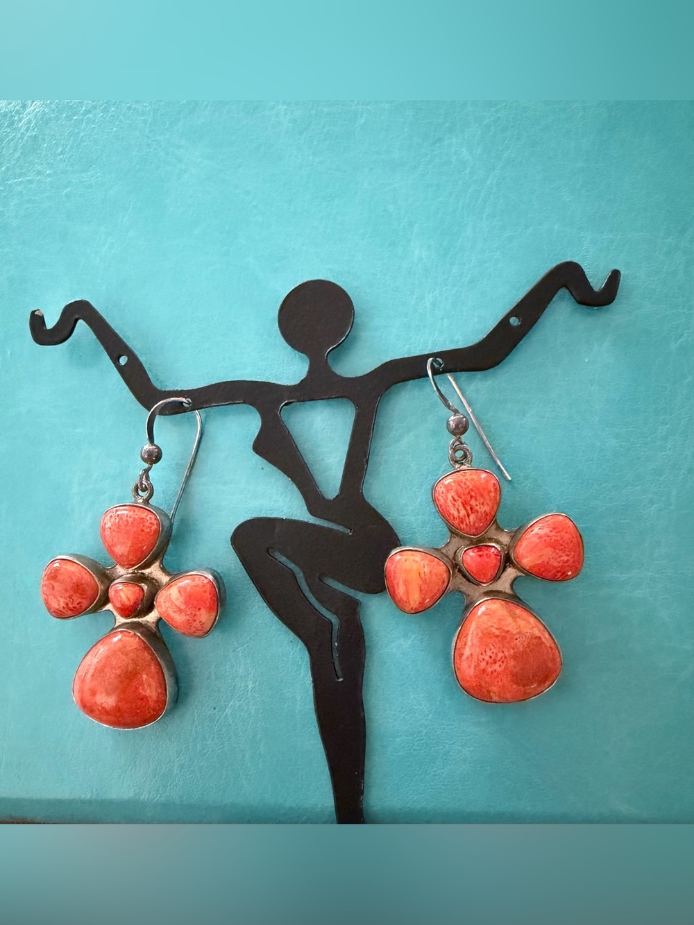 Spiny oyster earrings